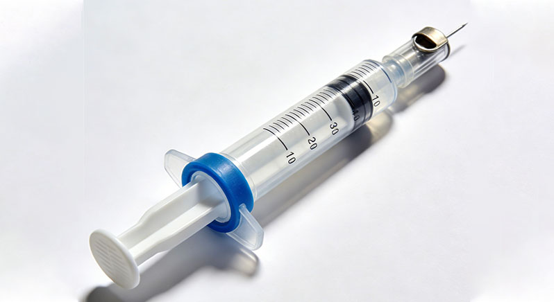 Medical-Grade Injection Molding Machines: Market Demands and Lisong's Solutions